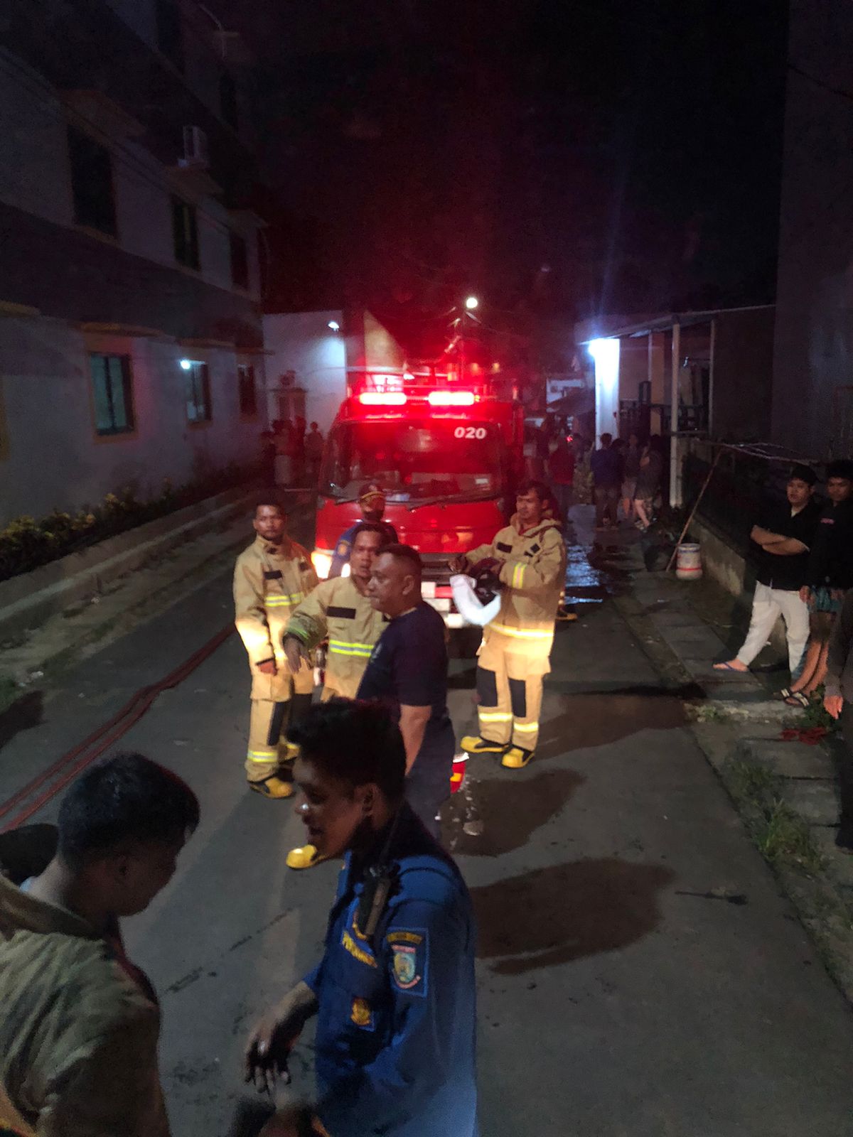 Kebakaran kembali terjadi di Serpong, Tangsel. Rumah sarang walet milik warga hangus terbakar, kerugian ditaksir Rp20 juta.