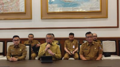 Wali Kota Tangsel Benyamin Davnie luruskan isu BPHTB viral Leony, pastikan keterbukaan informasi dan evaluasi pelayanan publik.