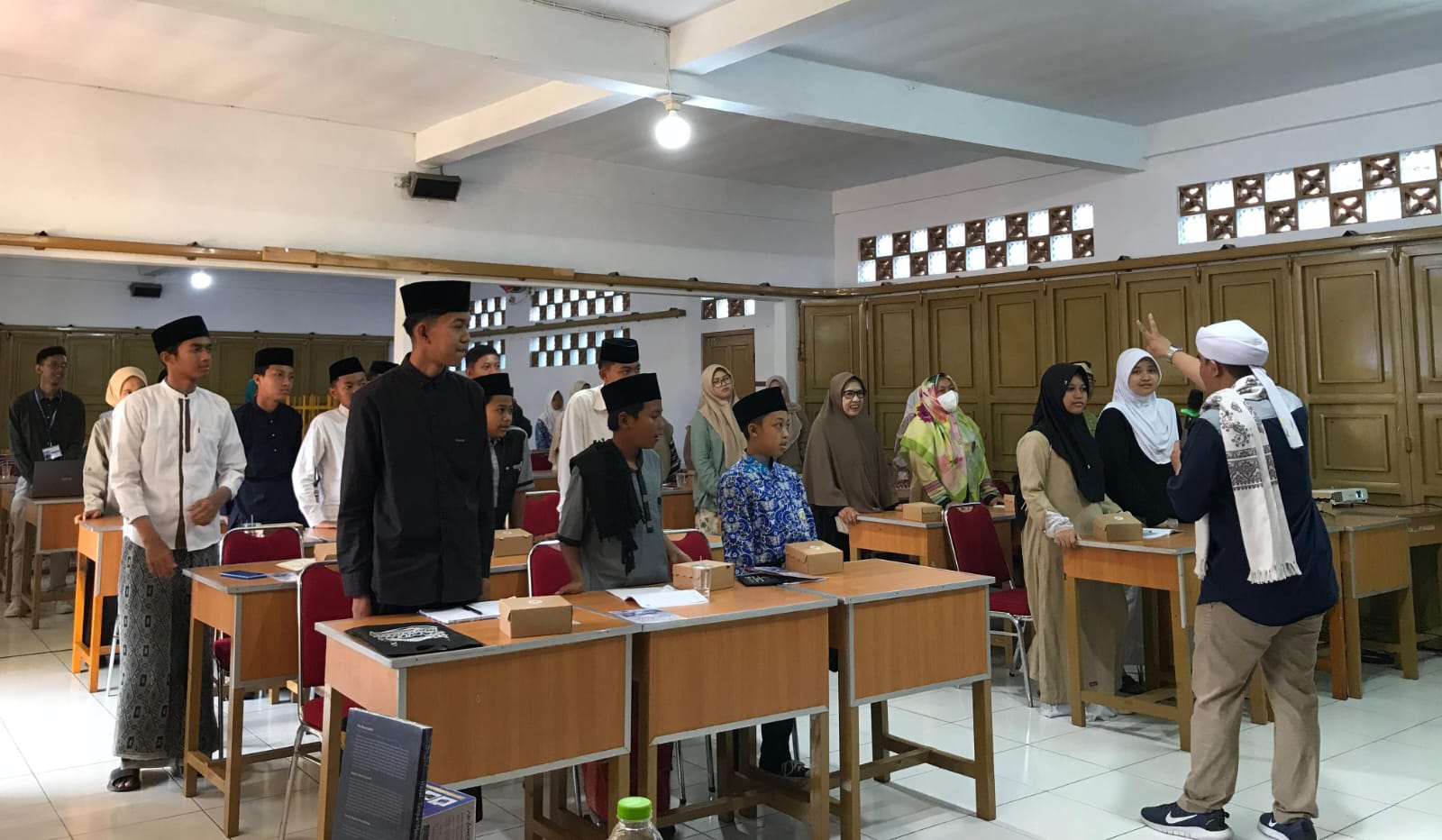 Metode HATAM mempermudah hafalan Al-Qur’an cepat, efektif, dan menyenangkan dengan irama, multimedia, dan pengulangan.