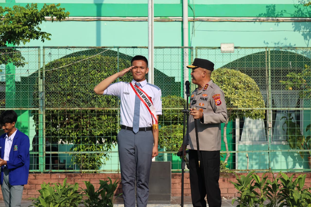 Kapolda Banten Irjen Pol Hengki ajak pelajar jauhi tawuran, narkoba, dan hoaks lewat Program Polisi Peduli Pendidikan (Poldik).