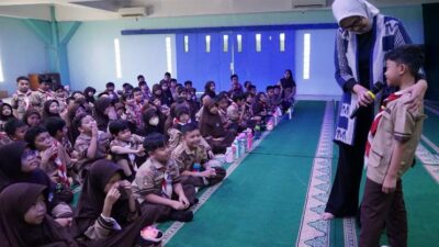 SD Islam Al Azhar 8 Kembangan gelar seminar parenting “Stop Bullying” ajak siswa dan orangtua ciptakan sekolah aman dan ramah anak.