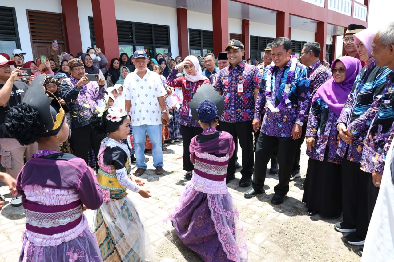 Pemkab Tangerang resmikan gedung revitalisasi SDN Buaran Mangga IV, wujud komitmen tingkatkan mutu pendidikan di daerah.