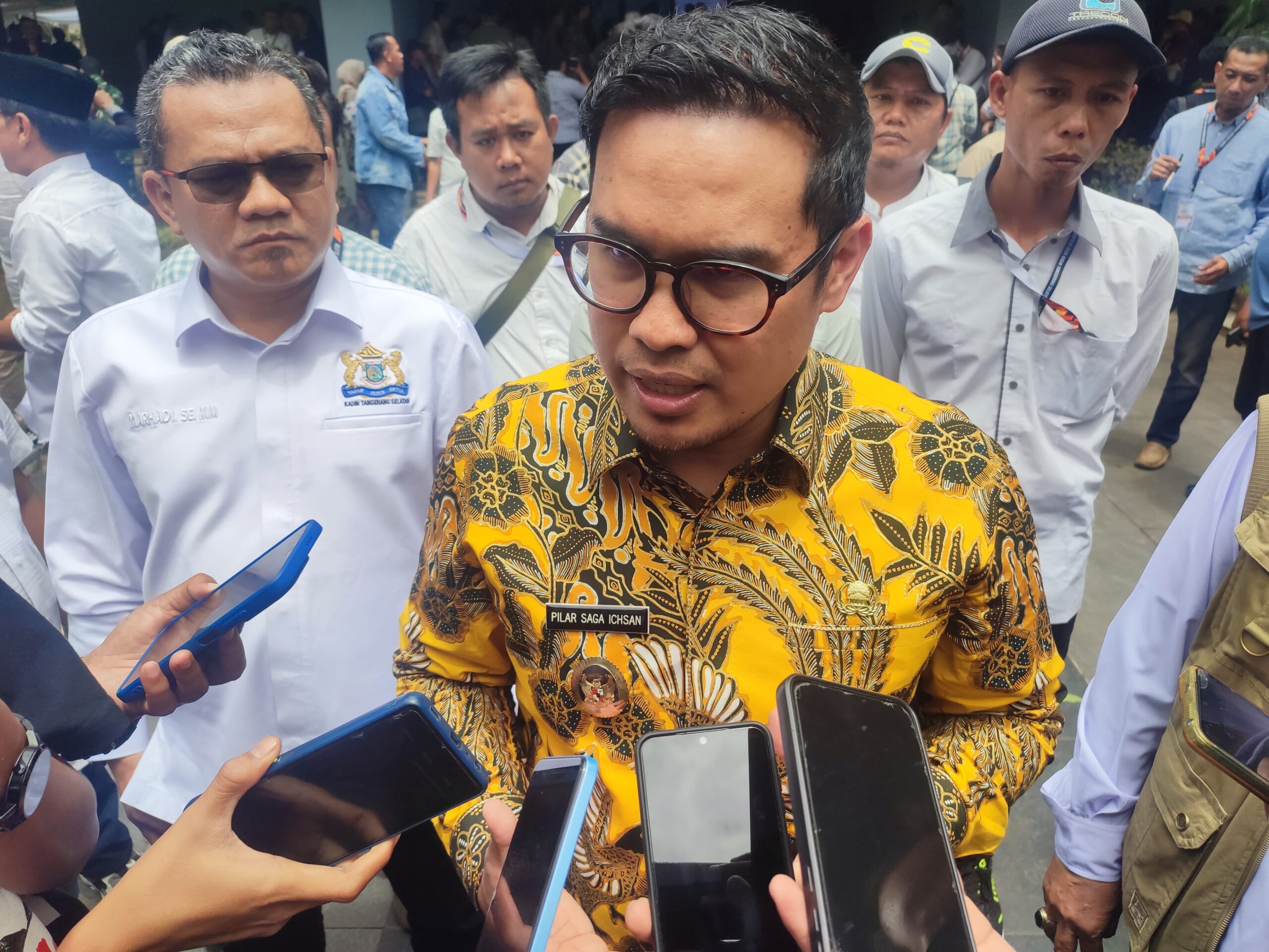 Pemkot Tangsel mengikuti kebijakan baru KLHK usai proyek PSEL dibatalkan. Fokus dialihkan ke pengelolaan sampah regional Jatiwaringin.