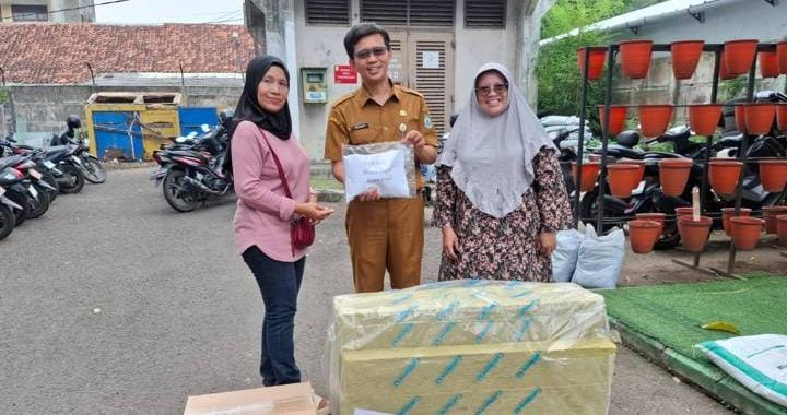 Pemkot Tangerang dukung KWT melalui urban farming, benih, pupuk organik, dan hidroponik untuk ketahanan pangan lokal.