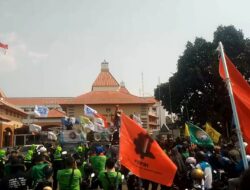 Tuntut Naik Upah, Buruh Bandingkan UMK dengan Gaji dan Tunjangan DPRD