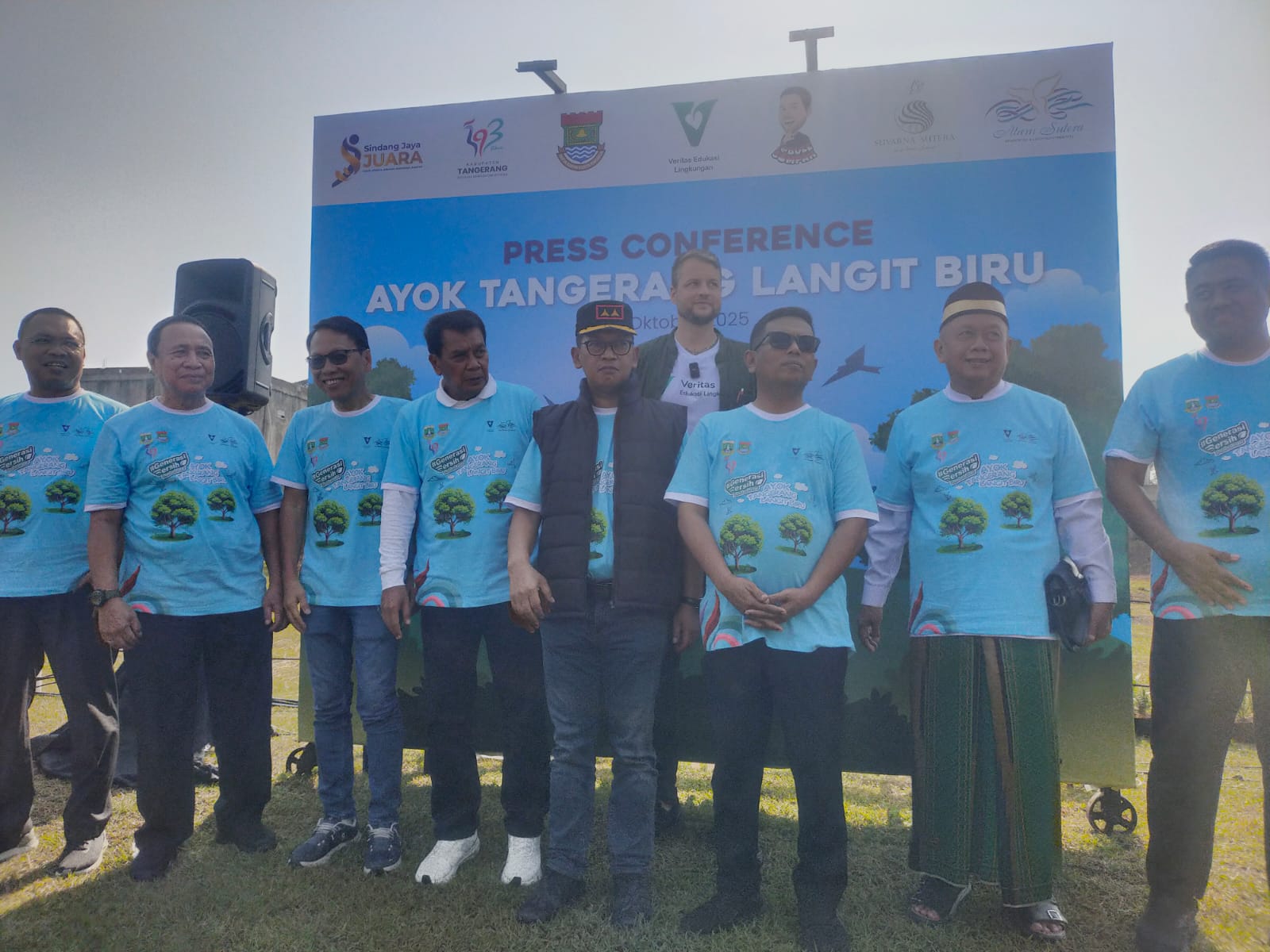 Gerakan “Ayo Tangerang Langit Biru” satukan pemerintah dan masyarakat dalam menciptakan lingkungan bersih dan sehat.