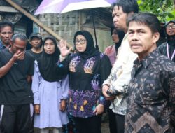 Wabup Tangerang Intan Nurul Hikmah Tinjau Rumah Tidak Layak Huni di Desa Patrasana