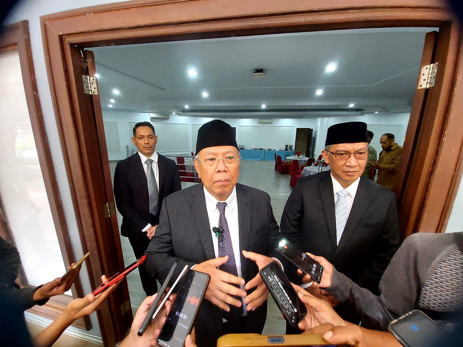 Proses rotasi jabatan dan penyesuaian 14 OPD di Pemkot Tangsel masih menunggu persetujuan resmi dari Gubernur Banten.