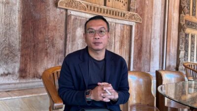 Pemerintah keluarkan Perpres PSEL 2025 untuk ubah sampah jadi energi. WALHI kritik karena bisa dorong produksi sampah lebih banyak.