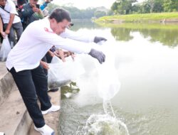 Bupati Tangerang Ajak Warga Hidup Sehat lewat Gerak Jalan dan Tebar Benih Ikan di Enam Peringatan Nasional