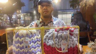 Produk Kreatif PKK Pakulonan: Chunky Bag Laris di Tangsel Art Festival