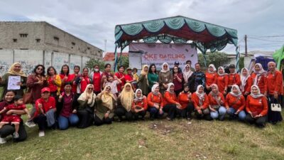 Kampanye Oke Darling 2025 di Desa Belimbing menggerakkan warga dan perempuan untuk mengurangi sampah melalui edukasi, kolaborasi, dan aksi lingkungan.