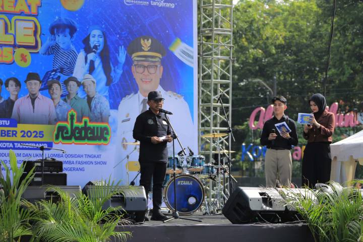 Tangerang Great Sale 2025 dibuka Wali Kota Sachrudin dengan diskon hingga 40% dan peluang besar bagi UMKM untuk berkembang.