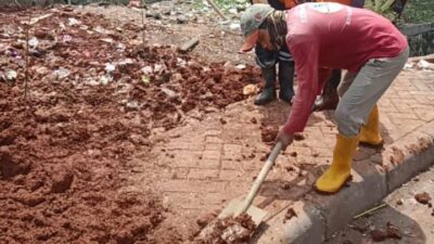 Pemkot Tangerang membongkar TPS liar Tekukan Buah di Benda untuk menata estetika kota, memperketat pengawasan, dan meningkatkan kebersihan.