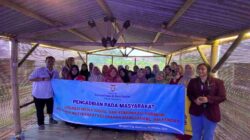 Program komunikasi keluarga Telkom University bantu ibu-ibu Manggahang membangun hubungan lebih empatik dan harmonis melalui pelatihan PKM.