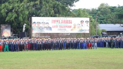 Ribuan pelajar Tangerang bentuk Satgas Anti Tawuran dan ikuti pembinaan TNI untuk memperkuat disiplin di sekolah.