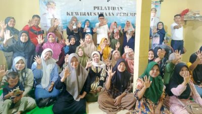 Imron dorong pemberdayaan perempuan Cisoka lewat pelatihan dimsum dan nugget guna menguatkan UMKM dan ekonomi keluarga desa.