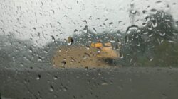 BMKG memperingatkan cuaca ekstrem di Banten 12–16 November 2025 dengan hujan lebat, angin kencang, serta risiko bencana hidrometeorologi.