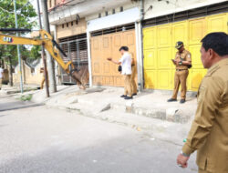 Bupati Tangerang Kawal Pembongkaran Bangunan untuk Normalisasi Gorong-Gorong Villa Tangerang Elok