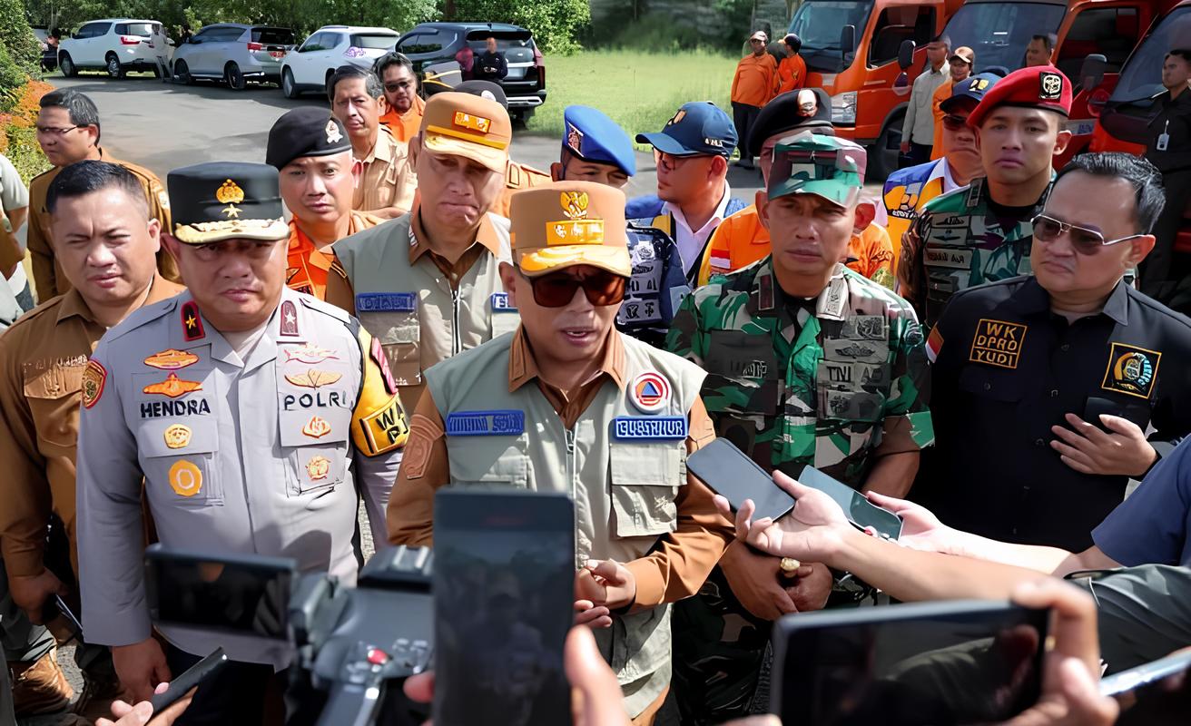 Pemprov Banten menyiapkan 450 personel untuk antisipasi cuaca ekstrem, banjir, dan longsor di seluruh wilayah Banten.