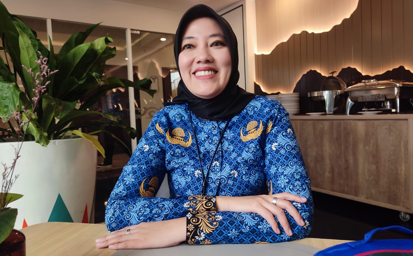 Pendapatan pajak Tangsel 2025 naik, BBB & BPHTB lampaui target. Bapenda intensifkan penagihan & diskon piutang hingga akhir tahun.