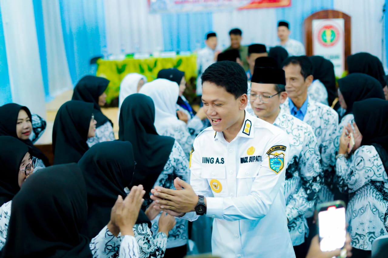 Wabup Pandeglang hadiri Konfercab PGRI Bojong 2025–2030, fokus pemilihan Ketua & Wakil Ketua, tingkatkan mutu pendidikan.