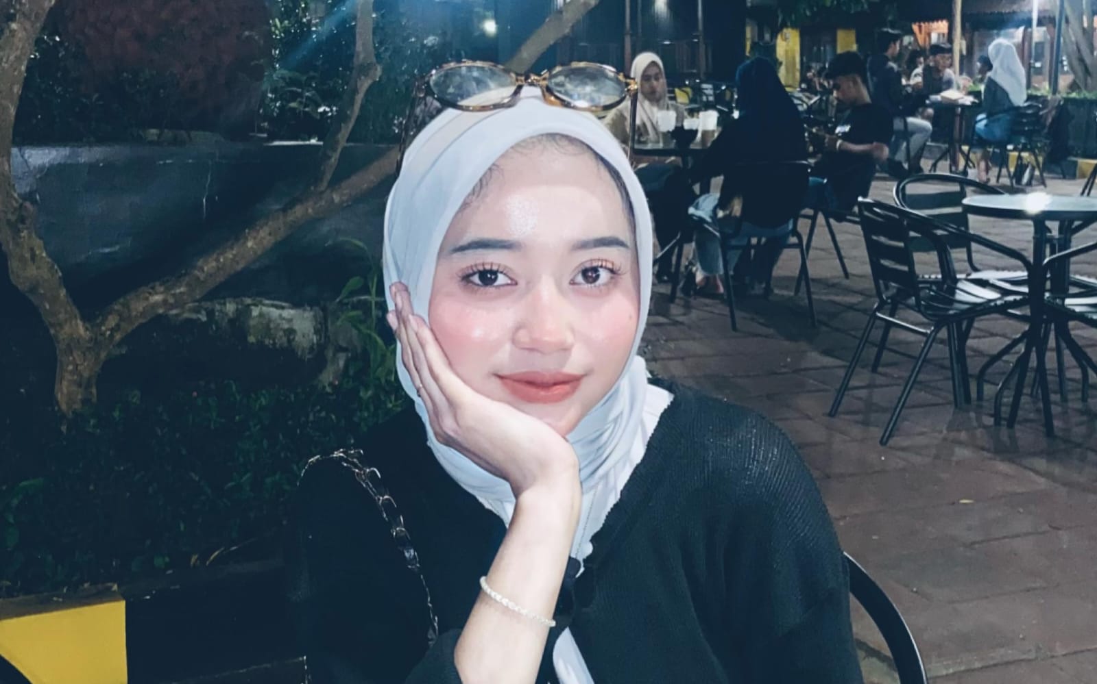 Ketimpangan ekonomi dalam hubungan asmara menekan mental perempuan, menggerus cinta, dan memaksa pilihan pahit demi harga diri.