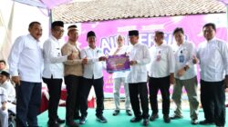 Bupati Tangerang Serahkan Bantuan Sambungan Air Bersih PDAM Gratis untuk Warga Rajeg