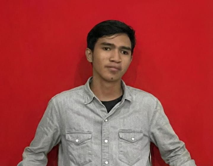 Opini tentang peluang kewirausahaan informasi di era digital dan tantangan mahasiswa ilmu perpustakaan membangun bisnis berbasis pengetahuan.