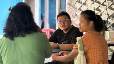 Bakti sosial Natal digelar Abraham Garuda Laksono bersama komunitas gereja dengan pengobatan gratis dan bantuan bagi lansia di Tangerang.