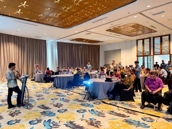 Pemkot Tangerang gelar pelatihan AI bagi kepala OPD untuk meningkatkan inovasi dan mempercepat layanan publik berbasis teknologi.