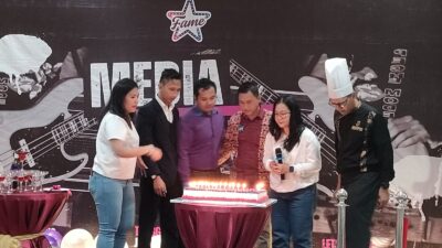 Fame Hotel Gading Serpong rayakan ulang tahun ke-13, adakan open donasi bersama BAZNAS dan media gathering seru.