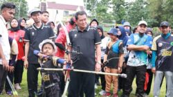 Bupati Tangerang membuka Kejuaraan Panahan Bupati Cup 2025 yang diikuti 300 atlet sebagai ajang pembinaan dan penjaringan bibit berprestasi.