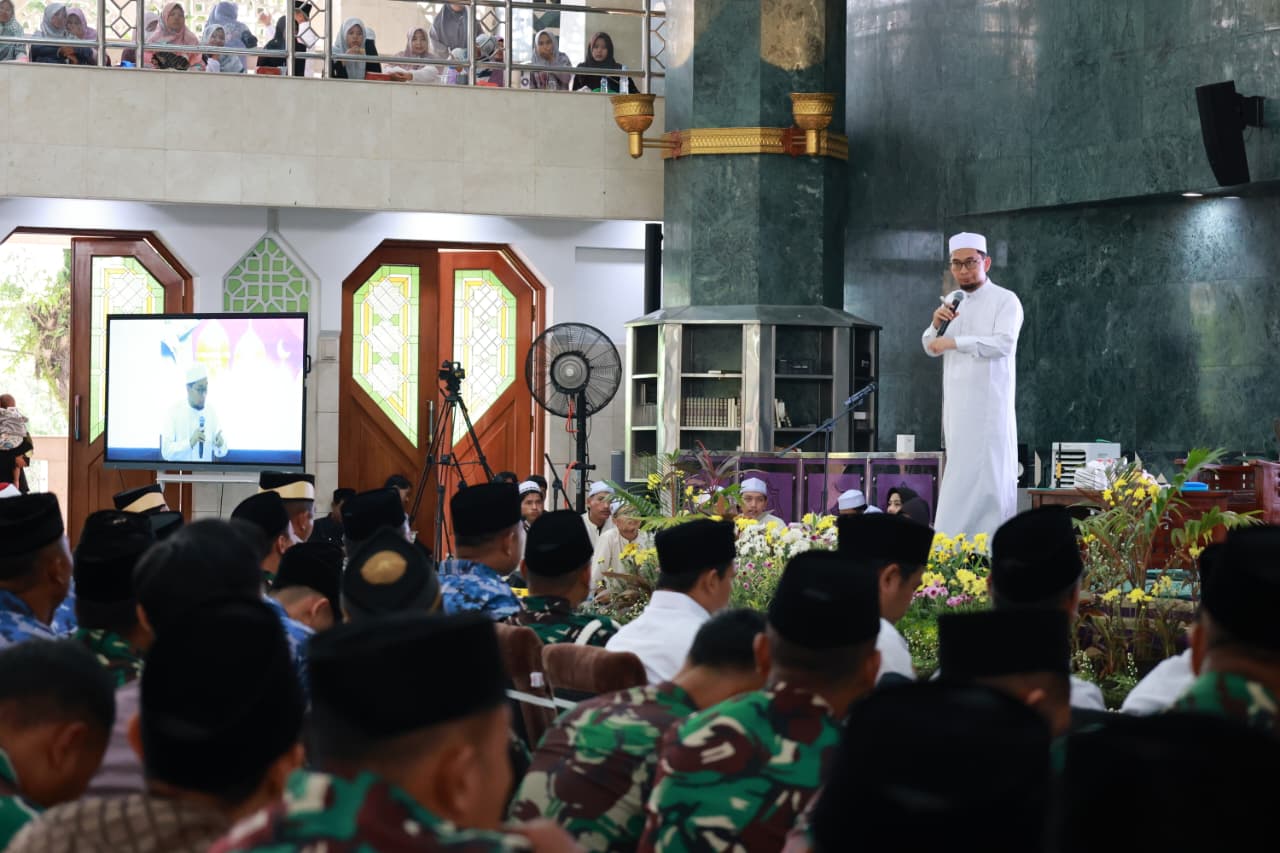 Forkopimda Kabupaten Tangerang menggelar istigosah dan doa bersama sambut Tahun Baru 2026 serta mendoakan korban bencana.