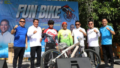 Bupati Tangerang dan Gubernur Banten membuka Fun Bike Kolaborasi Gemilang di Mauk untuk mendorong wisata desa dan UMKM.