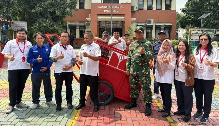 PT Mayora Indah Region Jatake gelar empat program CSR di Pasir Jaya 2025 untuk UMKM, olahraga, sampah, dan budidaya ikan lele.