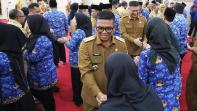 Pemprov Banten menyerahkan SK kepada 4.631 PPPK Paruh Waktu sebagai upaya memperkuat SDM dan pelayanan publik daerah.