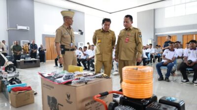 Pemkab Tangerang membuka pelatihan teknisi AC dan menyalurkan bantuan usaha bagi wirausaha baru melalui kolaborasi Disnaker dan PIK 2.