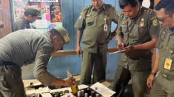 Satpol PP Kota Tangerang menyita 617 botol miras dari warung jamu dan lapo demi menjaga kondusivitas jelang Nataru.