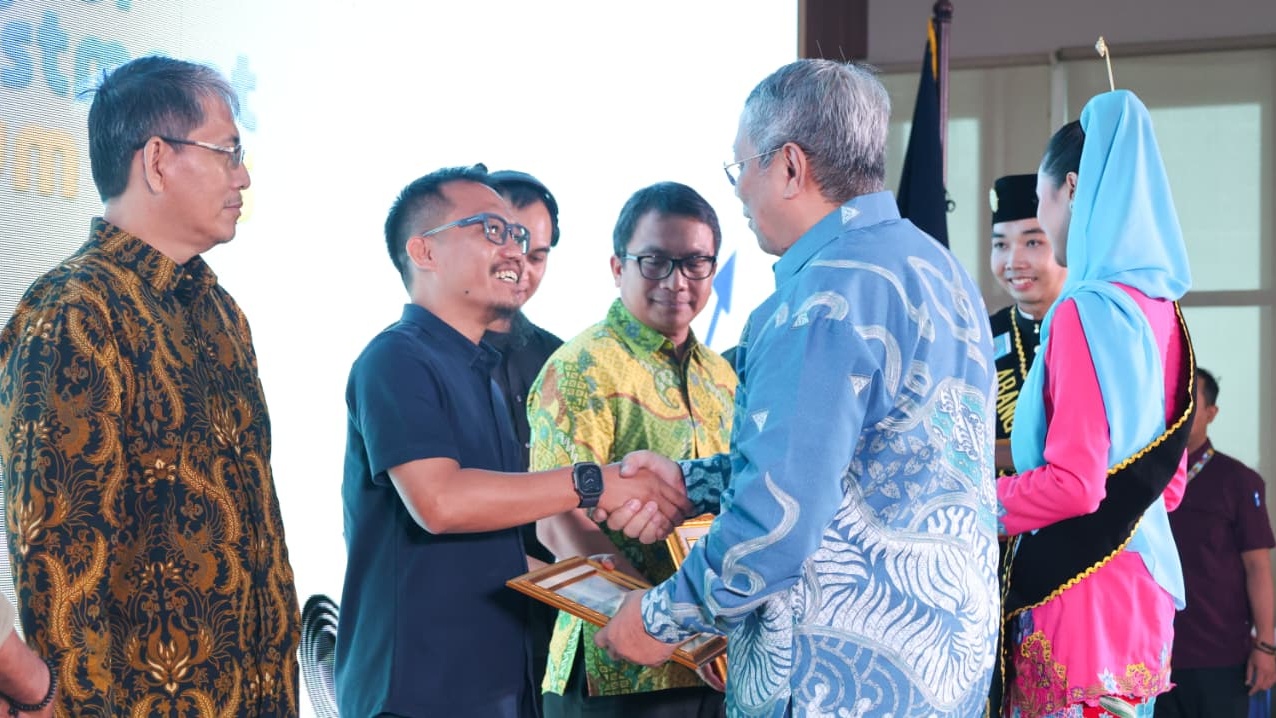 Pemkot Tangsel memperkuat sinergi dengan dunia usaha melalui Tangsel Investment Forum, investasi 2024 tembus Rp9,07 triliun.