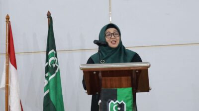 Wabup Tangerang Intan Nurul Hikmah menghadiri penutupan Training Raya HMI 2026 dan menegaskan peran mahasiswa dalam pembangunan daerah.