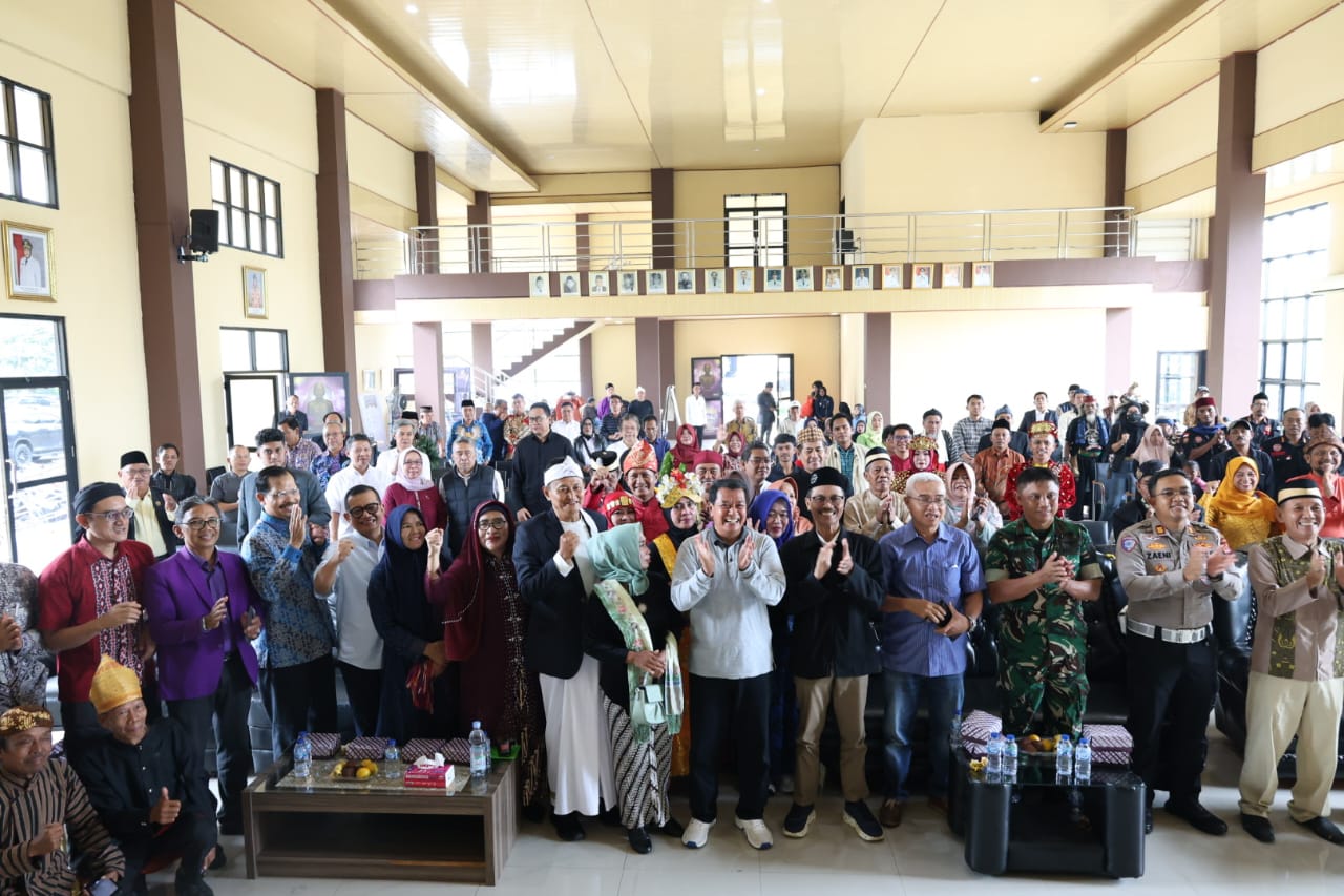Bupati Tangerang Maesyal Rasyid membuka Lokakarya HMMI untuk mendorong pelestarian adat dan seni budaya lokal masyarakat.