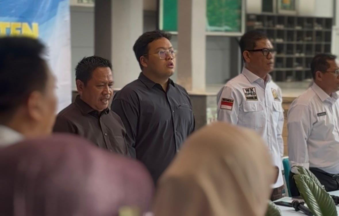 Anggota DPRD Banten Abraham Garuda Laksono mendorong perluasan Sekolah Adiwiyata untuk membangun kesadaran lingkungan sejak dini.