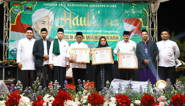 Bupati Tangerang dan Gubernur Banten menghadiri Haul ke-345 Raden Aria Wangsakara sebagai momentum meneruskan nilai perjuangan.