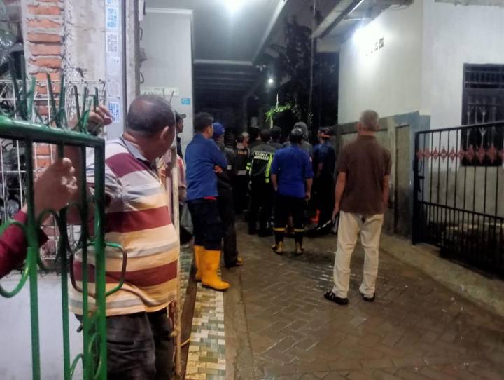 Respons cepat BPBD Kota Tangerang bersama polisi menangani pemuda mengamuk bersenjata tajam di Ciledug demi keamanan warga.