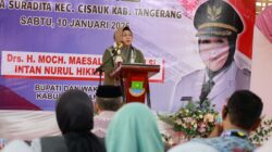 Wakil Bupati Tangerang Intan Nurul Hikmah meresmikan Balai Warga RT 04 RW 05 Griya Serpong Asri, Cisauk, Sabtu (10/1/2026).