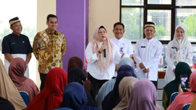 Wabup Tangerang Intan Nurul Hikmah memantau GPM di Bojong Nangka. 334 paket sembako Rp41 ribu disiapkan jelang Ramadan.