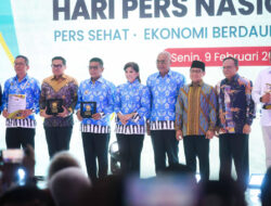 Gubernur Andra Soni Raih PWI Awards pada Puncak Hari Pers Nasional 2026