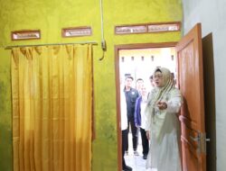Wabup Intan Tinjau RTLH Curug, Tekankan Rumah Aman dan Sehat untuk Warga