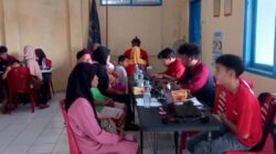 Kolaborasi HPN 2026, Artha Graha Peduli–PWI Pandeglang Bagikan Bantuan Sembako kepada Masyarakat